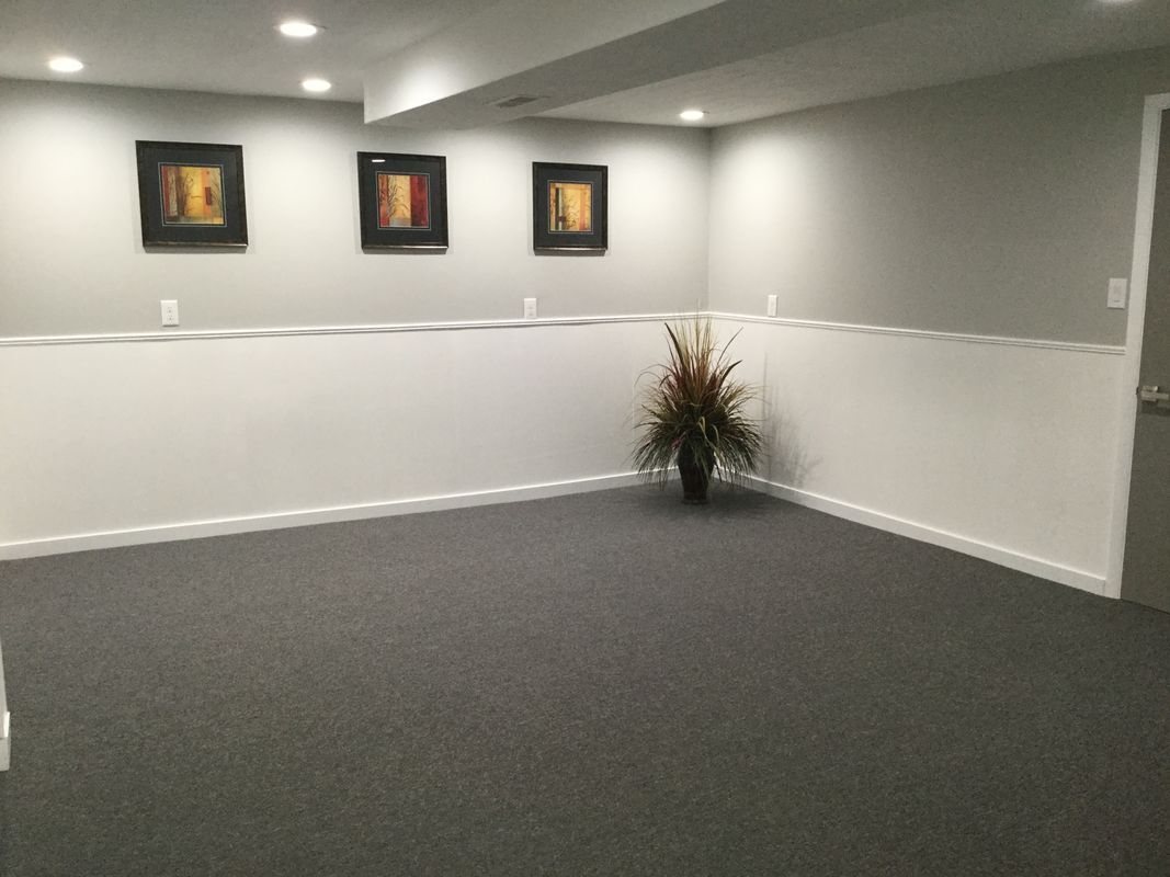 Building Photo - 2194-4300 4300 S St