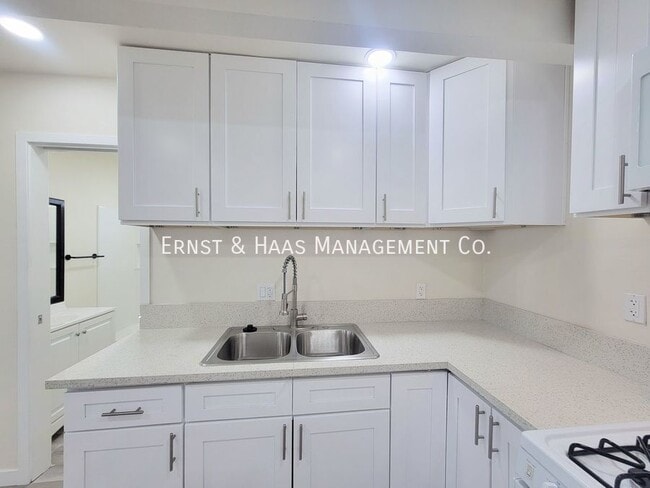 Building Photo - 3311 C Platt Ave