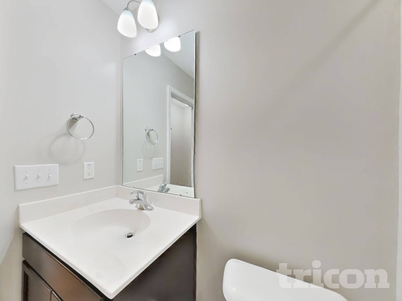 Building Photo - 144 Yadkin St