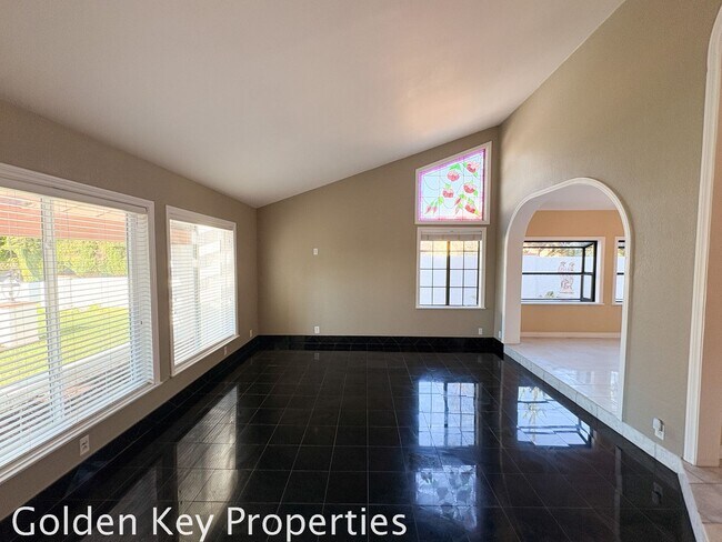 Building Photo - Welcome to this stunning 4-bedroom, 3-bathroom home located in the desirable La Costa neighborhoo...