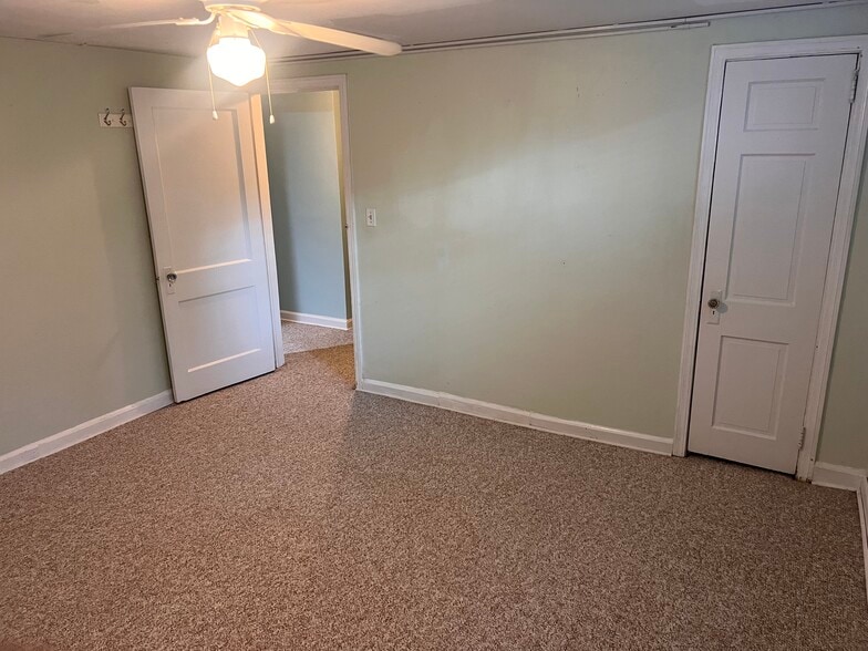 Bedroom 1 - 1377 Scott Blvd