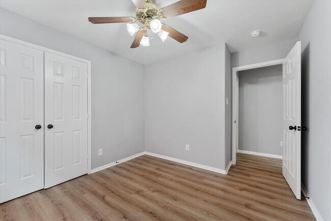 Building Photo - 10051 Williams Field Dr