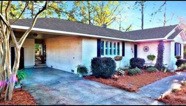 Building Photo - 406 Owens Dr