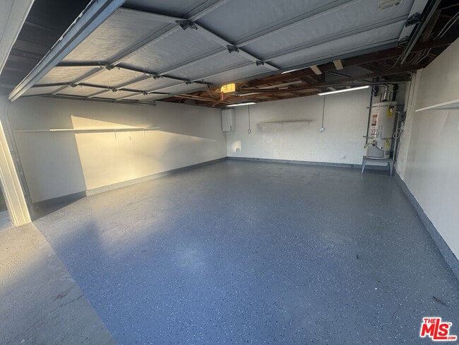 Building Photo - 6626 Berquist Ave