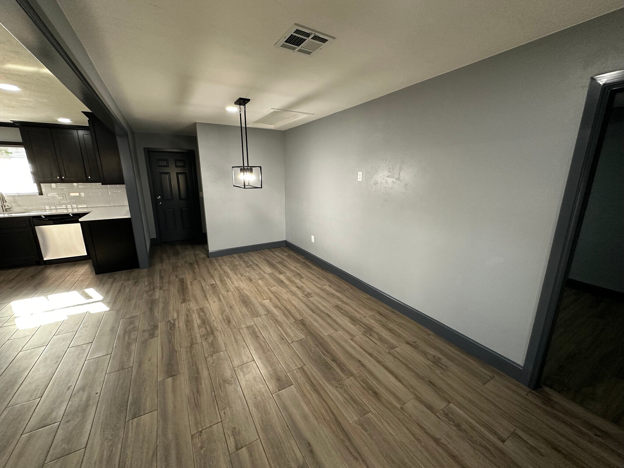 Building Photo - 2701 SW 65th St