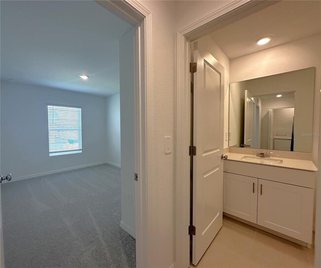 Building Photo - 28537 SWEET MEADOW Dr