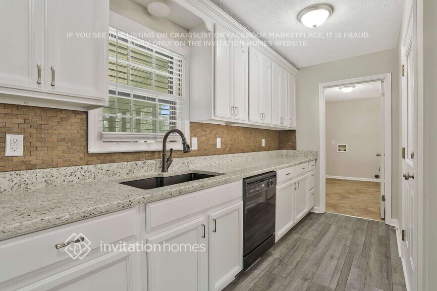 Building Photo - 3647 Mill Lake Dr