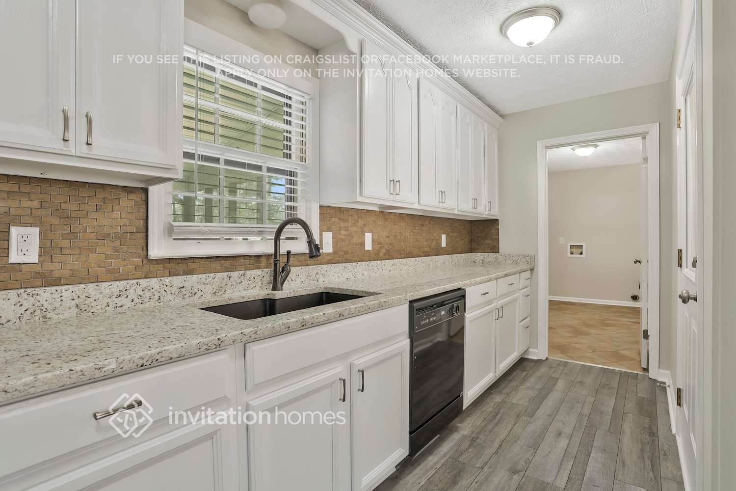 Building Photo - 3647 Mill Lake Dr