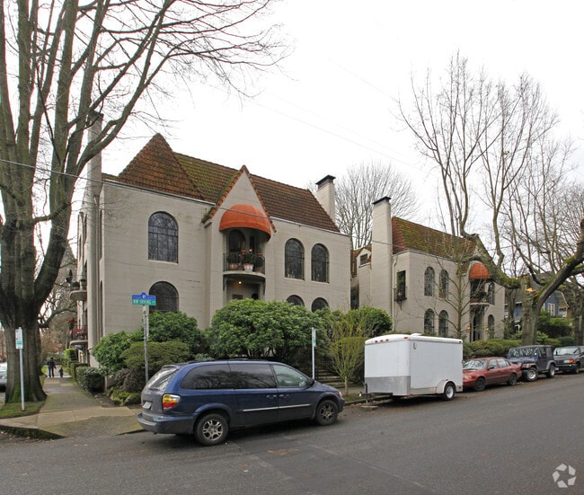 Primary Photo - Alhambra Condominiums