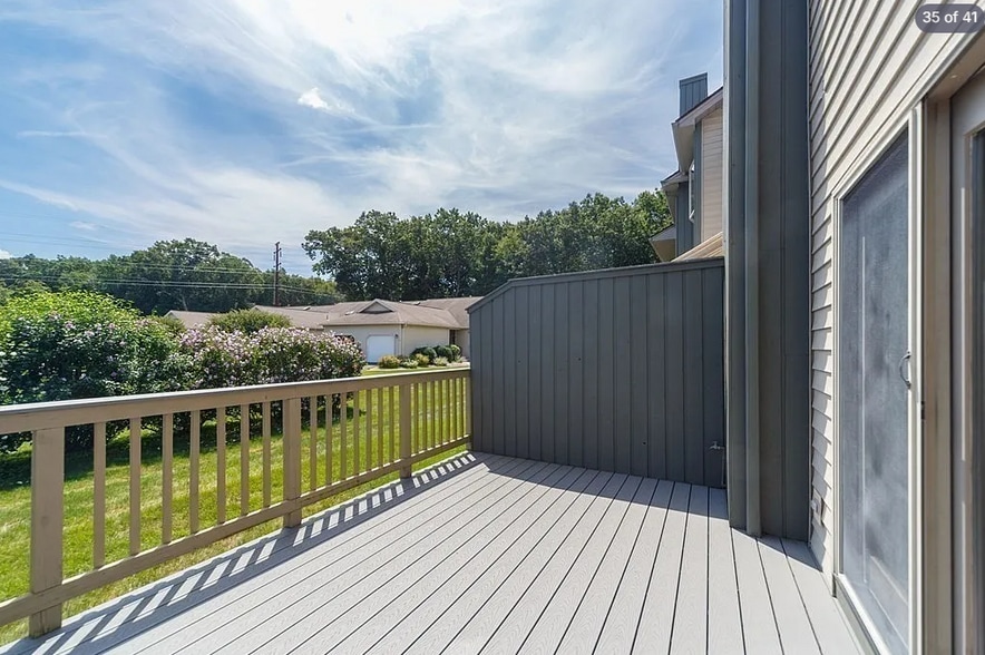 Building Photo - 61 Pine Grove Dr