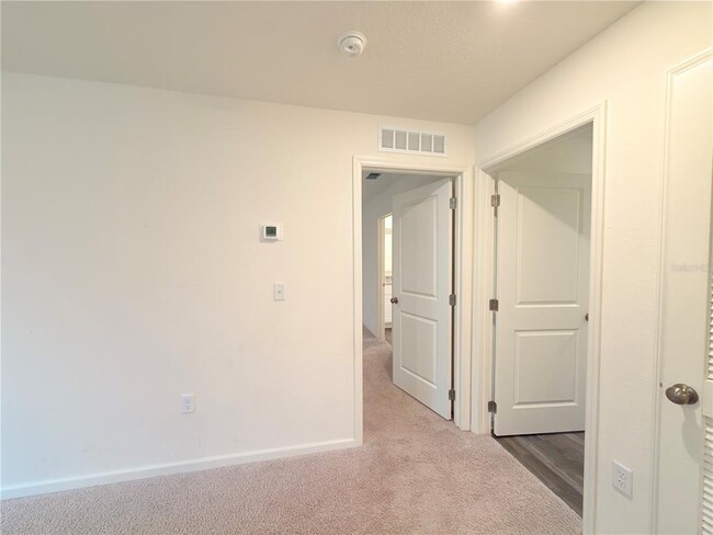 Building Photo - 733 James Ct