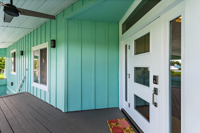 Building Photo - 3463 Canal Ct