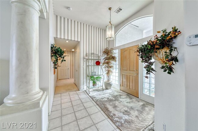 Building Photo - 2229 Fiero Dr