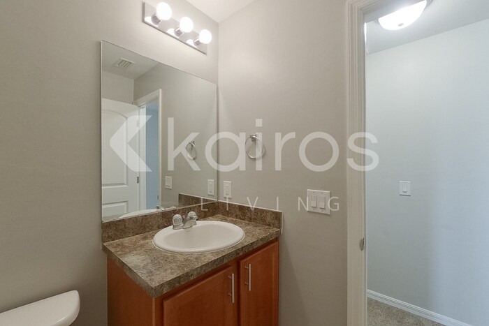 Building Photo - 54 Beth Ave S