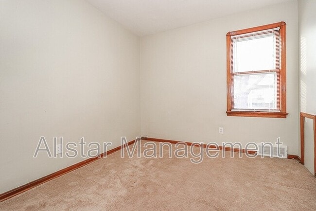 Building Photo - 6207 Gerald Ave