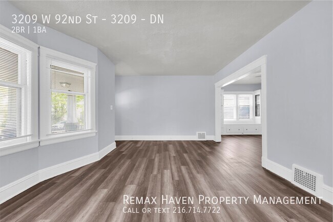 Building Photo - 3209 W 92nd St