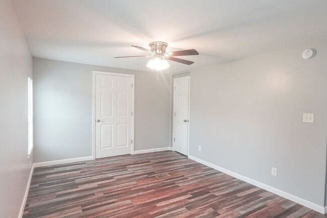 Building Photo - 55 Peachtree Dr