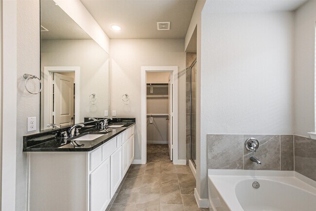 Building Photo - 122 Vine Mint Dr