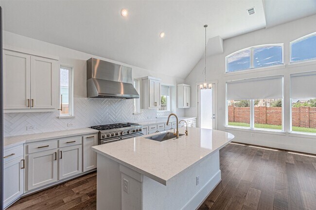 Building Photo - 4878 Limousine Ln