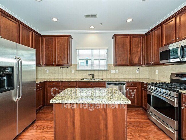 Building Photo - 14604 Monferrato Way