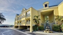 Building Photo - 2301 Roscomare Rd