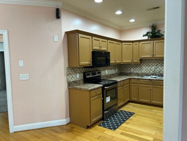 Building Photo - 29 Ashmaline Ln