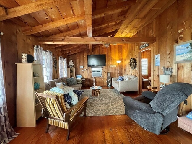 Building Photo - 1111 Surf Dr