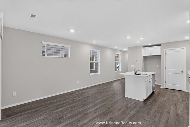 Building Photo - NEW CONSTRUCTION 4 Bed, 2 Bath DR Horton Home in Fircrest Meadows – Prime Location, Quiet Neighbo...