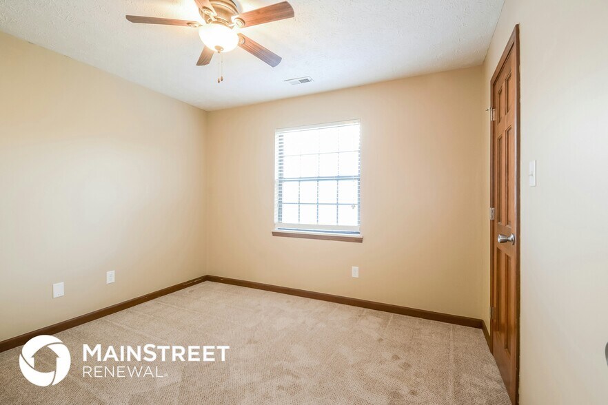 Building Photo - 809 Delray Dr