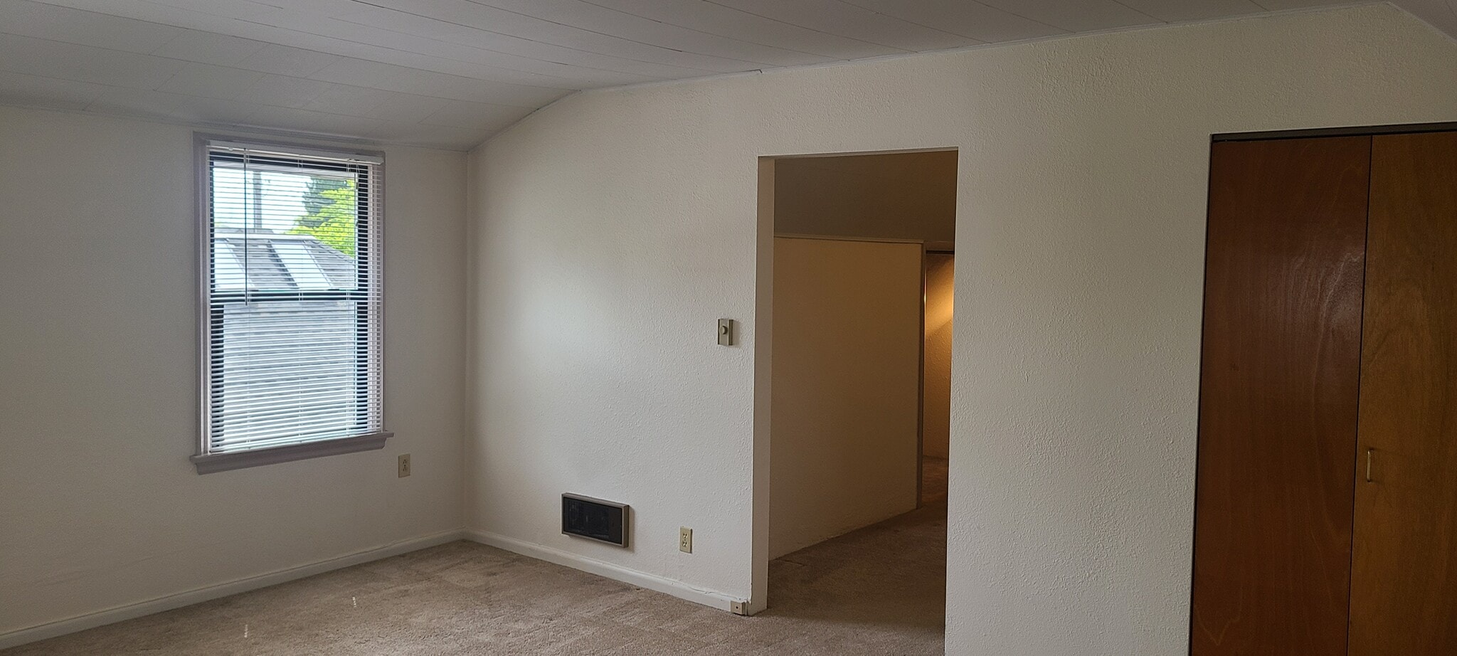 Building Photo - 5116 Meridian Ave N