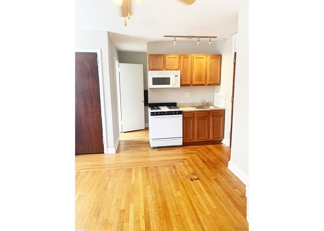 Interior Photo - Clifwood