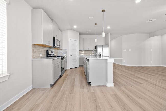 Building Photo - 2635 Wastelbread Ln