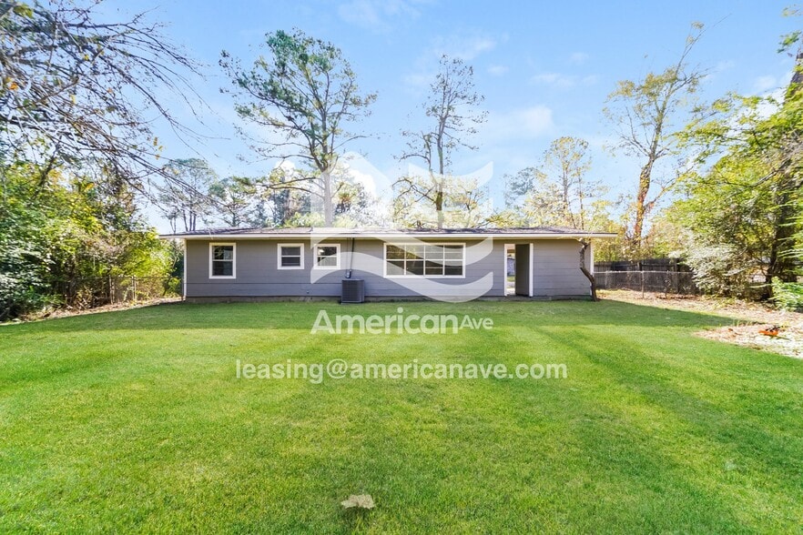 Building Photo - 522 Beaverbrook Dr