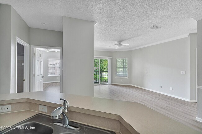 Building Photo - 10000 Gate Pkwy