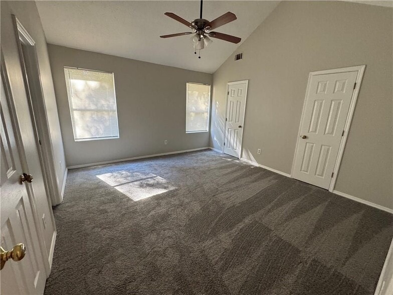 Building Photo - 2441 Northmill Ln