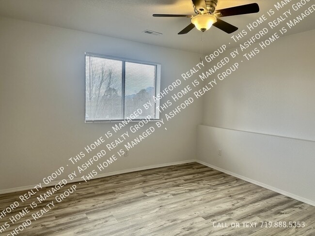 Building Photo - 1120 Yuma St