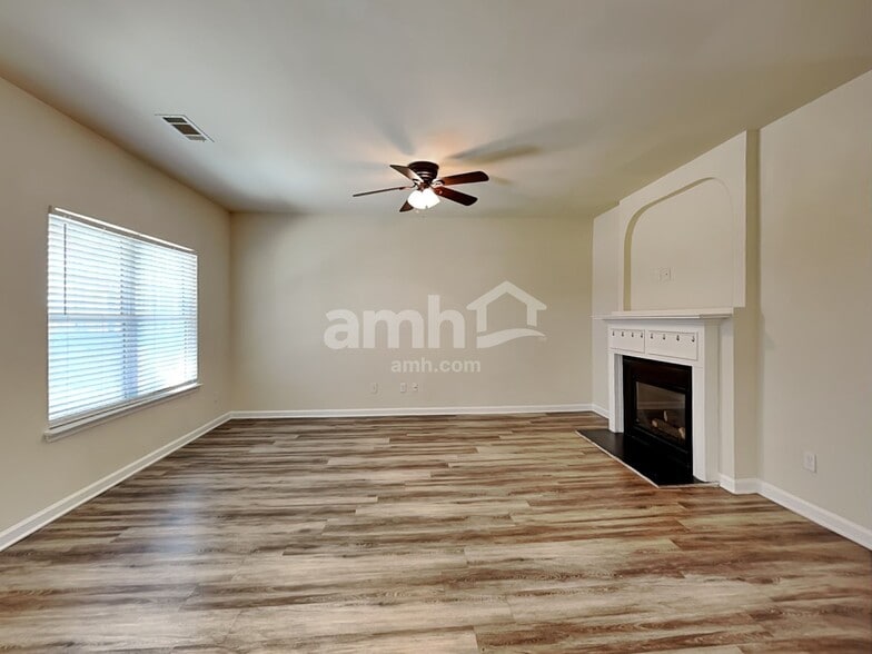 Building Photo - 80 Torero Trl