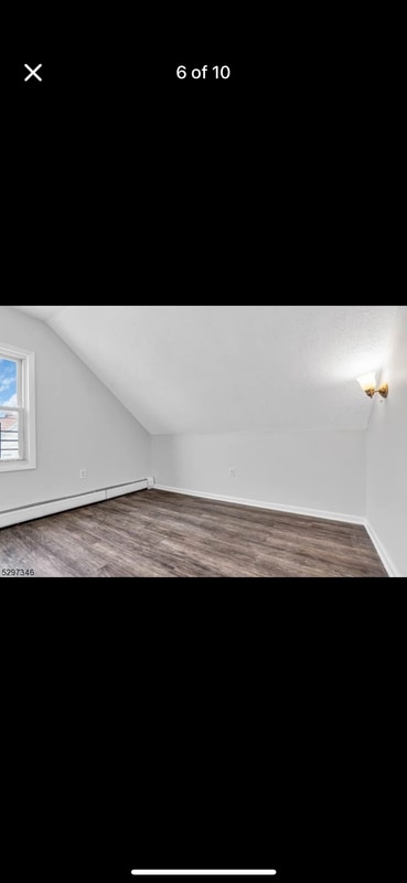 Building Photo - 233 Pine St