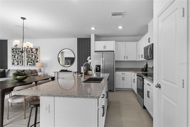 Building Photo - 16639 Luminary Lp
