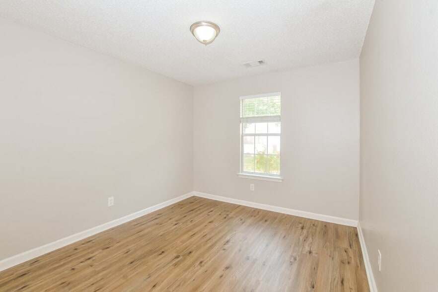 Building Photo - 6899 Gallop Dr