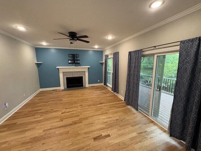 Building Photo - 597 Blue Ridge Crossing