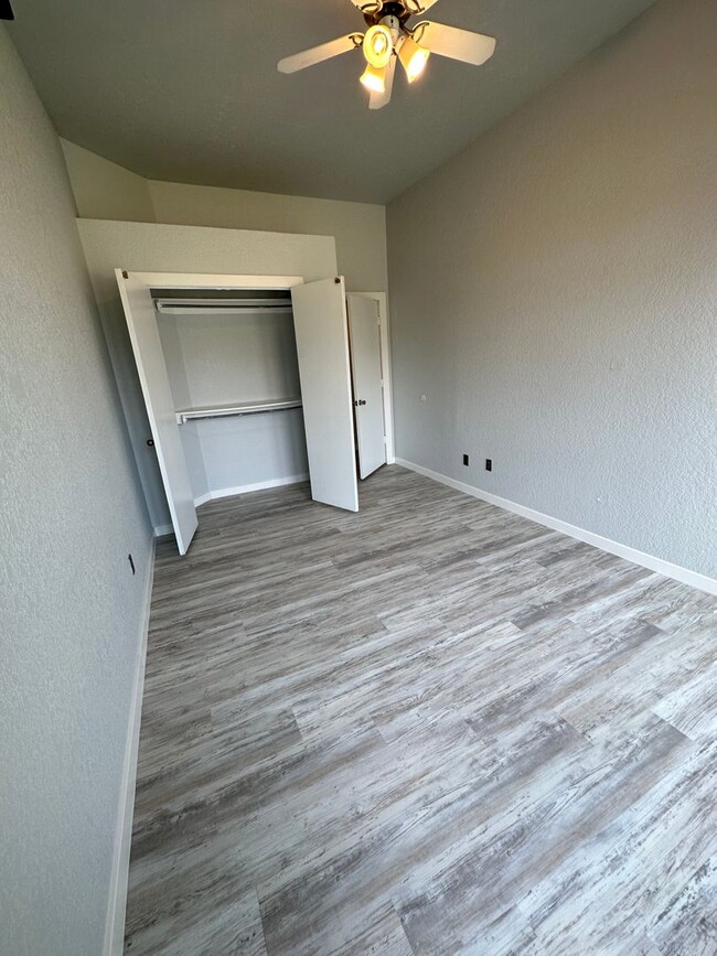 Building Photo - Unique Rental in Noble Oklahoma