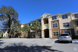 Building Photo - Lake Kathy Apartments