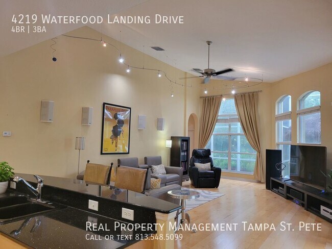 Building Photo - ***LUXURY LUTZ HOME