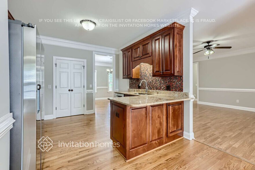 Building Photo - 163 Fountain Dr