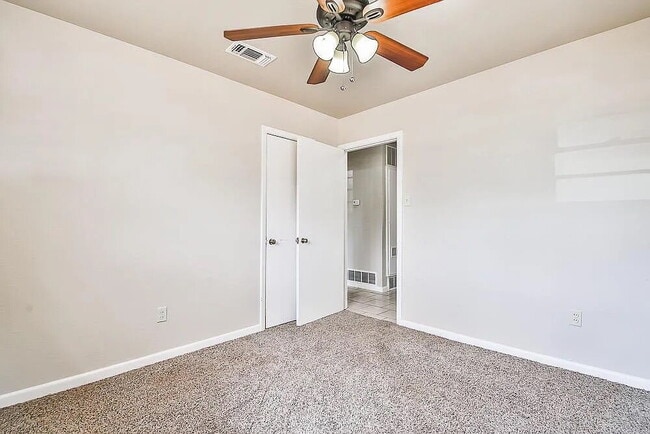 Building Photo - Come check out this great 3 bedroom 2 bathroom house located near Texas Tech!  Half Off First Mon...