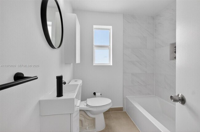 Building Photo - 1801 SW 5th St