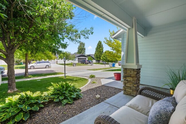 Building Photo - 11230 Silver River Loop