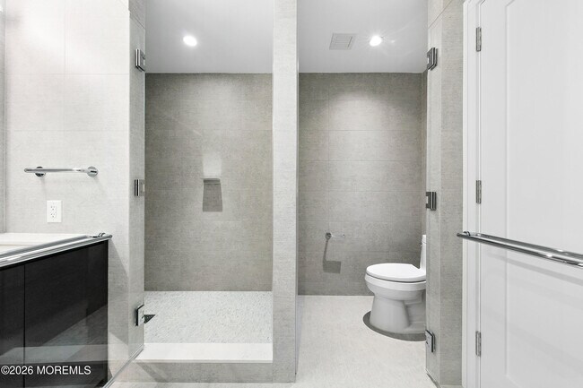 Building Photo - 15 Morris Ave