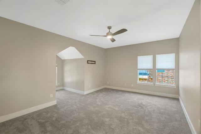 Building Photo - 3812 Lakeway Dr